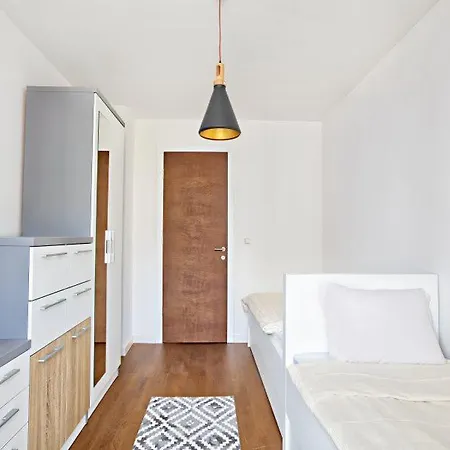 Waves Apartament 4*